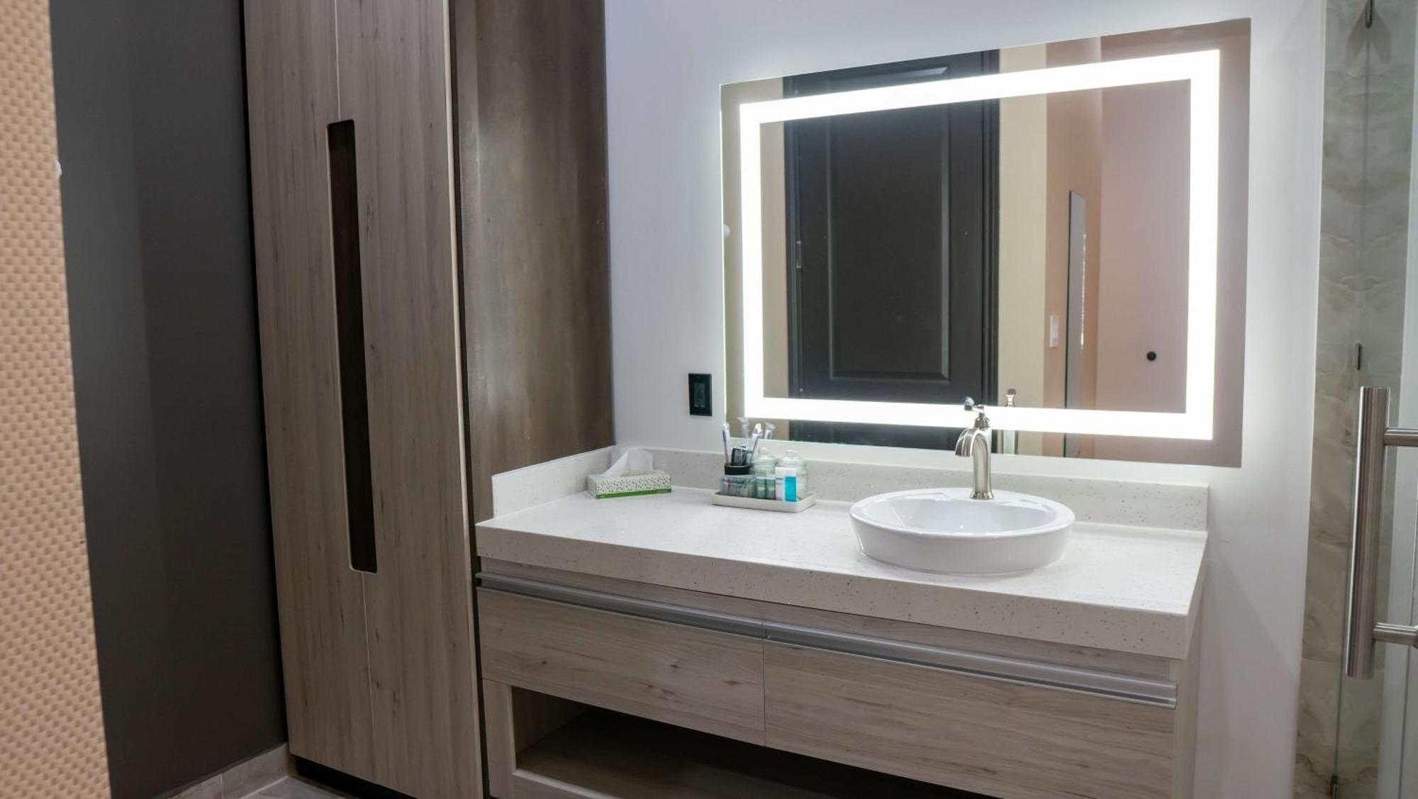 Surestay Hotel By Best Western Houston Southeast Саут-Хьюстон Экстерьер фото